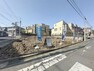 現況写真 思い描いた暮らしをこの地で実現。閑静な住宅街ならではの快適で贅沢な暮らしをお楽しみいただけます。