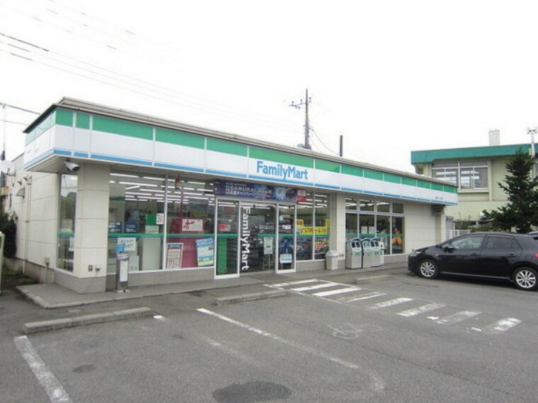 コンビニ ファミリーマート瑞穂ルート16店