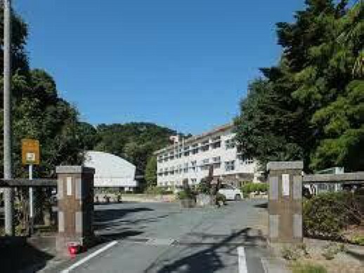 小学校 豊川市立国府小学校