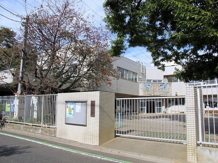 幼稚園・保育園 所沢若草幼稚園 西武新宿線「新所沢駅」が最寄りの保育園でございます。