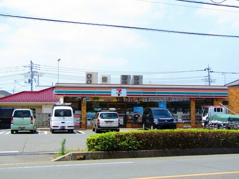 コンビニ セブンイレブン向山店