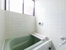 浴室 清潔感のある浴室は、ゆったり寛ぎ、癒しの空間。