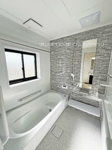 浴室 2階浴室、来客がある日もプライバシー確保可能で安心です＾＾　現地写真2024.3.18撮影