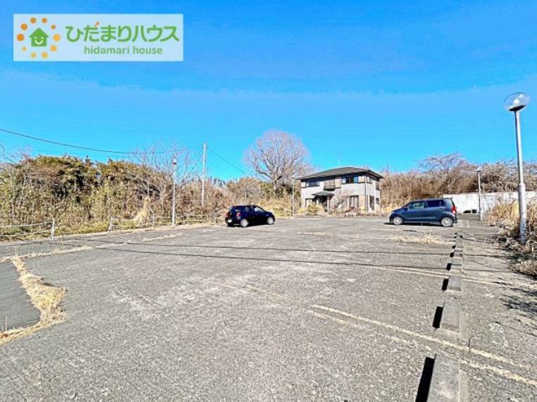 店舗を運営していたので、大容量の駐車場がございます（^^