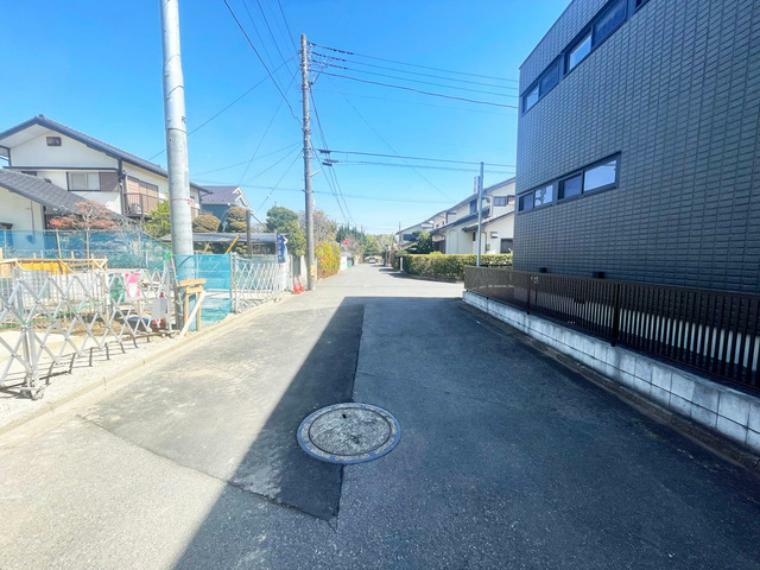 現況写真 【前面道路含む現地写真】