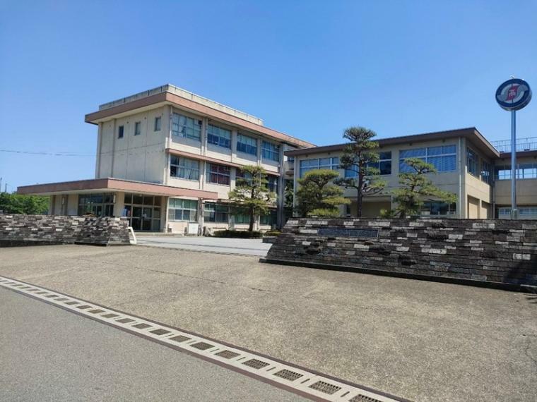 【高校】栃木県立小山南高校まで30m（約30m）