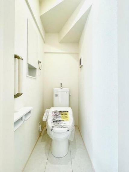 トイレ 便器にフチがない設計なのでお手入れがとてもらくです。