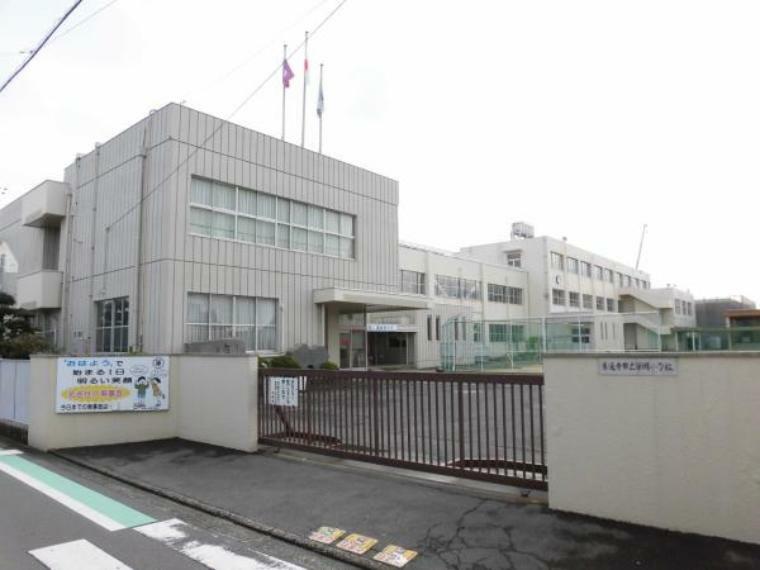 小学校 筆岡小学校まで500mです。