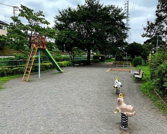 公園 【公園】小山中村公園まで408m