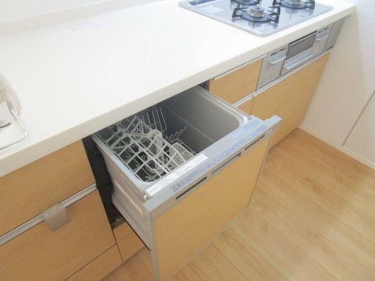 同仕様写真（内観） 食器洗浄乾燥機　同仕様　嬉しい食洗機付き 外から食器が見えないのでキッチンがスッキリしますね