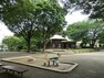 公園 境之谷公園 公園内に室内全体がアスレチックのこどもログハウスがあります。もちつき大会など様々なイベントも行っています。