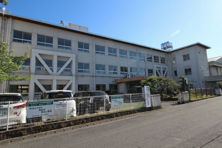 小学校 大垣市立安井小学校