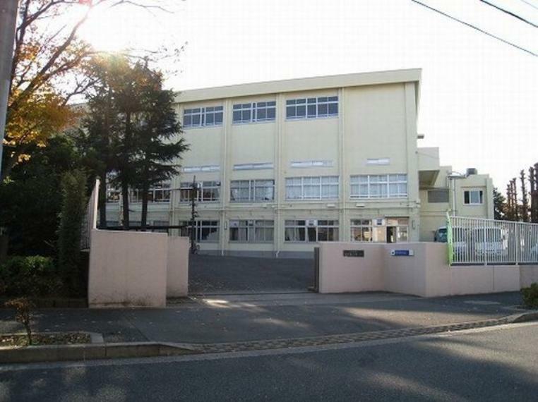 中学校 徒歩11分。江戸川区立瑞江第三中学校