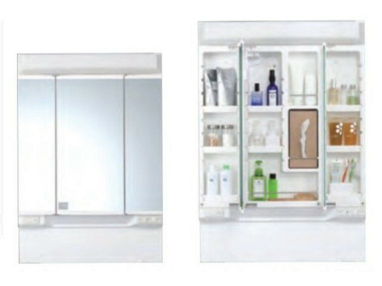 ＼同仕様写真/たっぷり収納の3面鏡です。収納物に応じて高さを調整できる棚がついており、取り外して洗えるので清潔です