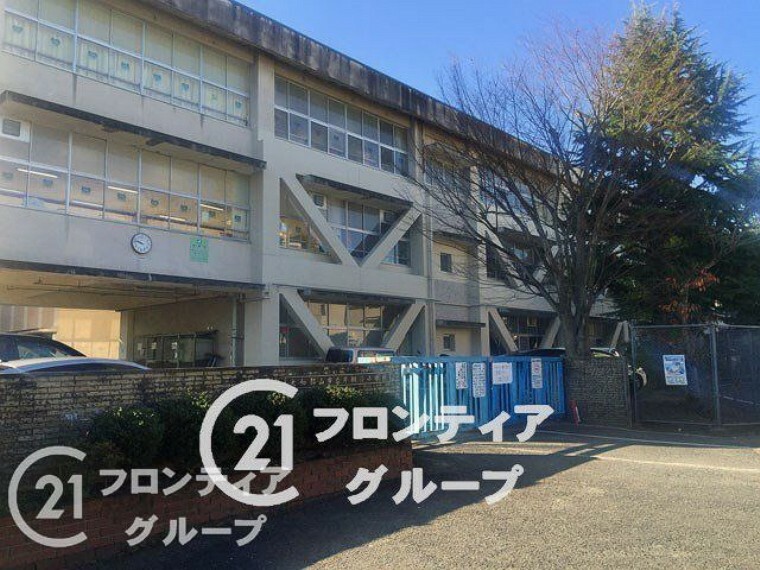 小学校 大和郡山市立片桐西小学校 徒歩7分。