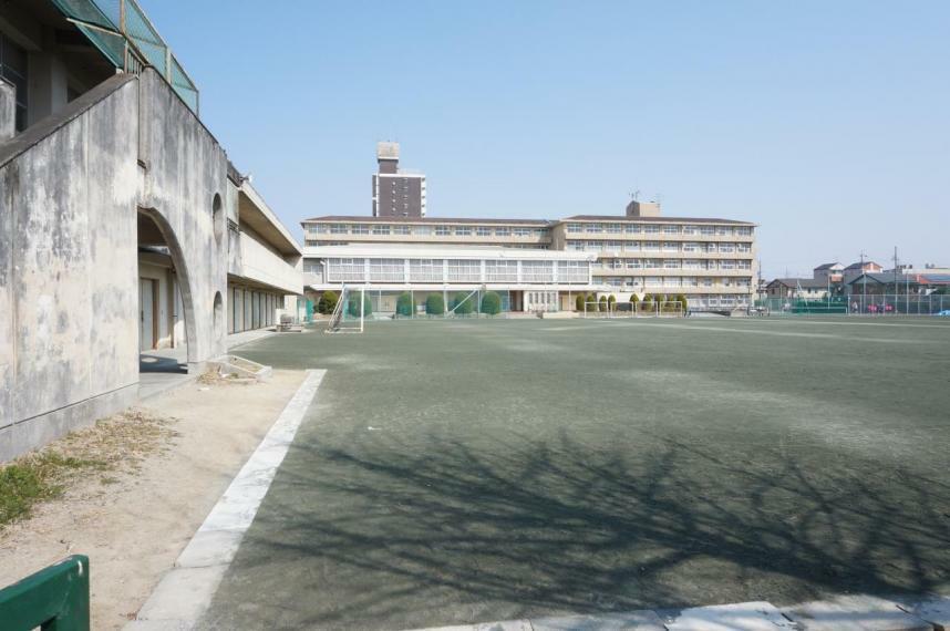 中学校 稲沢市立稲沢中学校まで約1430m（徒歩18分）