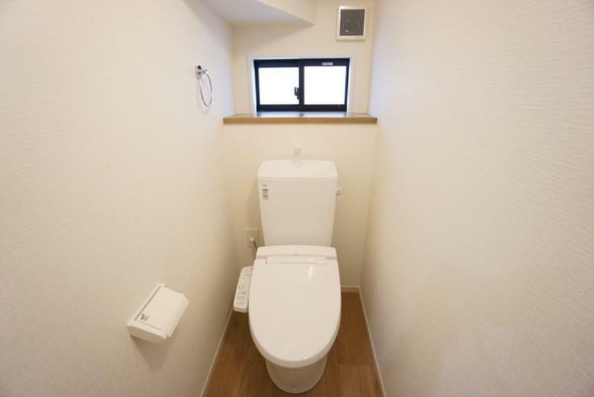 トイレ トイレは1階と2階それぞれに設けられています。