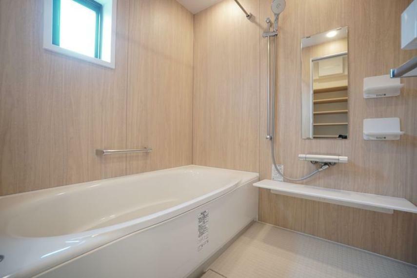 浴室 1坪タイプの浴室暖房乾燥機付きのユニットバスです