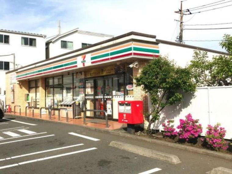 コンビニ 【コンビニエンスストア】セブンイレブン 横浜瀬谷南台1丁目店まで924m