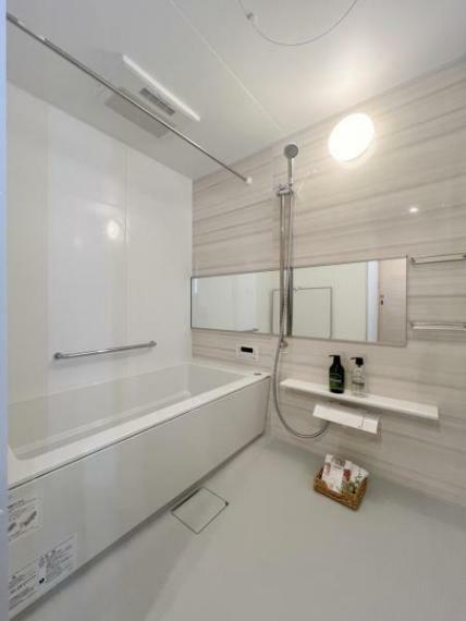 浴室 ■浴室乾燥機はカビ防止に、天気を気にせず洗濯を干せて大活躍