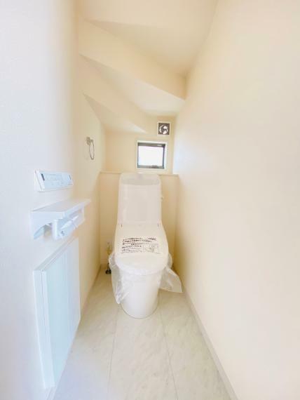 トイレ 1・2階に完備の温水洗浄便座