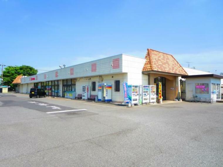 スーパー 【スーパー】とりせん成島店様まで約1200m（車3分）。朝9時から夜9時45分まで営業しています。
