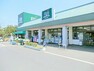 スーパー 【FUJI　倉見店】　ショッピングモールが増えてこのくらいのサイズのスーパーが少なくなってきているのでいつも重宝してます。