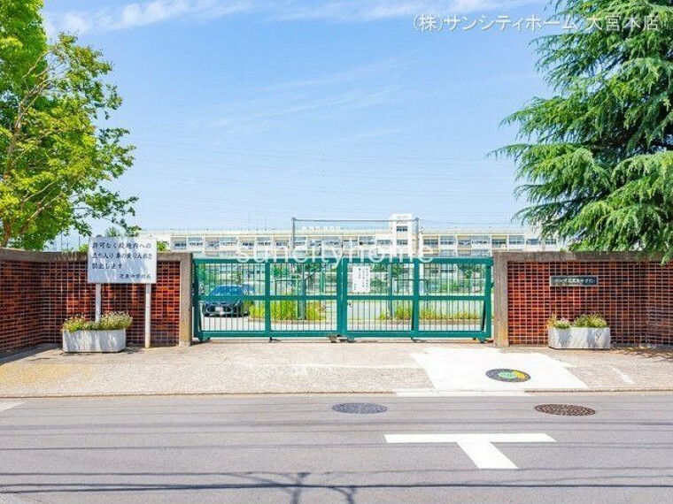 中学校 川口市立芝東中学校 撮影日（2022-05-30）