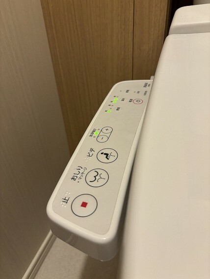 トイレ ■トイレは快適な温水洗浄便座機能付きです！