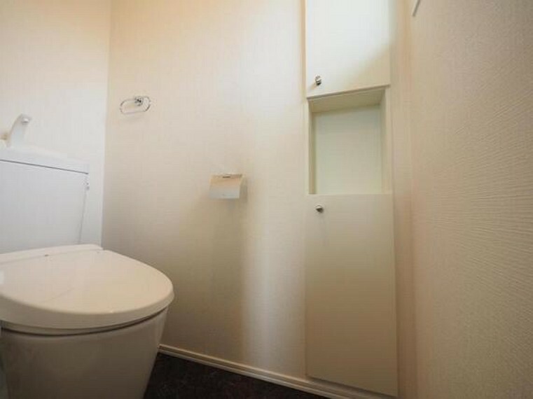 トイレ トイレは各階にあり、朝の忙しい時間帯や来客時も快適に利用できます。