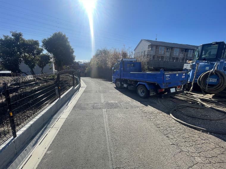 外観・現況 前面道路