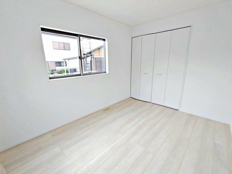同仕様写真（内観） 【施工例】全居室にしっかりとした大きさのクローゼットを完備し、収納スペースも十分です。