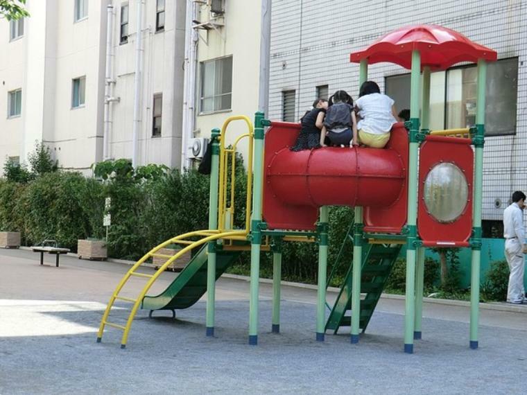 周辺環境 周辺環境:久松児童公園