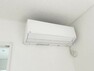 冷暖房・空調設備 【エアコン】リビングにエアコンを設置！室内を快適に保ちます。