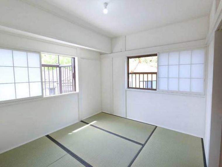 和室 柔らかい畳の敷かれた和室は、ゆっくりくつろげるスペース