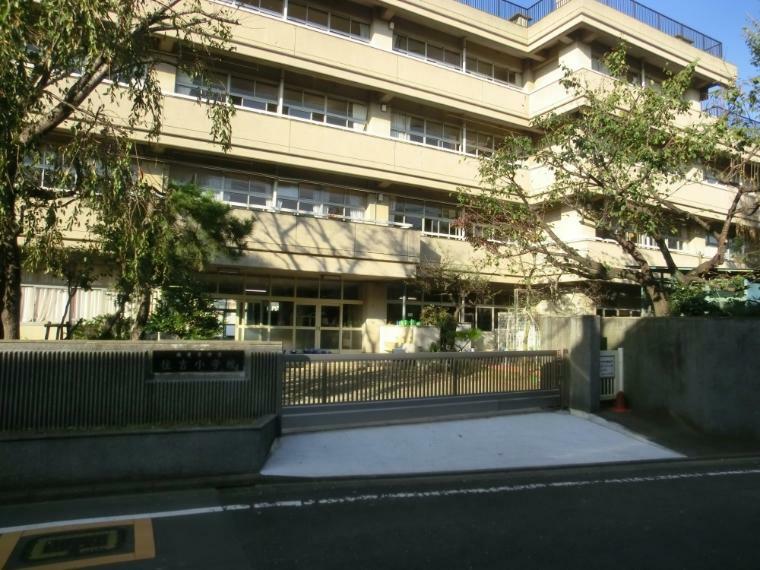 小学校 【小学校】西東京市立住吉小学校まで645m