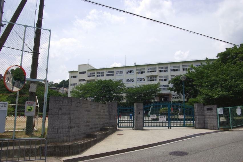 中学校 【中学校】川西市立川西中学校まで1489m