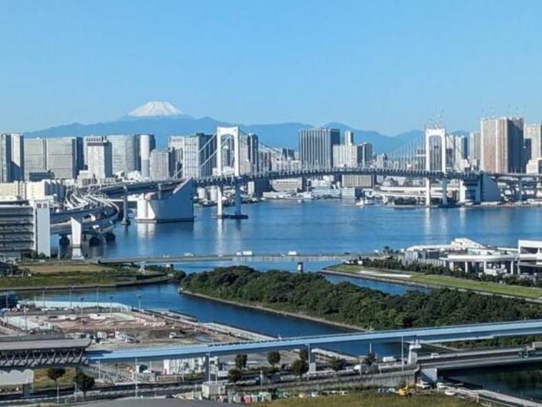 眺望 南西・北西角住戸。24階・東京タワー・レインボーブリッジ・富士山を望む眺望です。