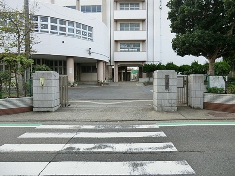 中学校 横浜市立六浦中学校