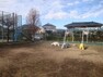 公園 下高井戸西公園:お子様と一緒に遊べる公園が徒歩3分！（197m）