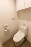 トイレ パワー脱臭機能などを備えた温水洗浄便座付きトイレ