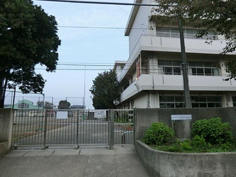 中学校 横浜市立上飯田中学校250m