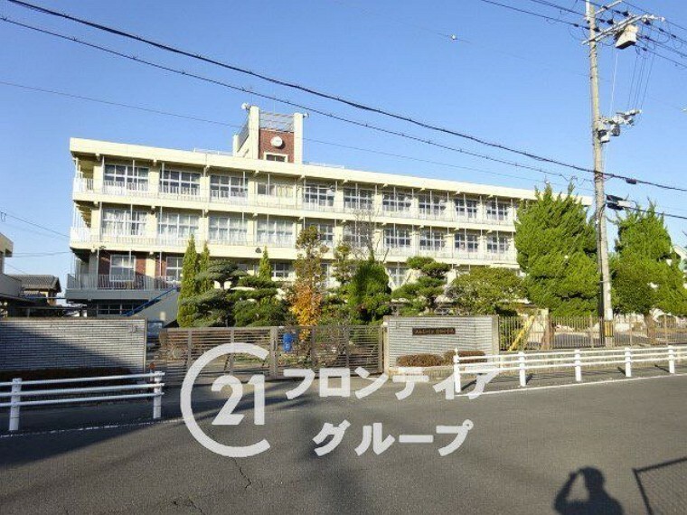 小学校 徒歩14分。大和高田市立陵西小学校