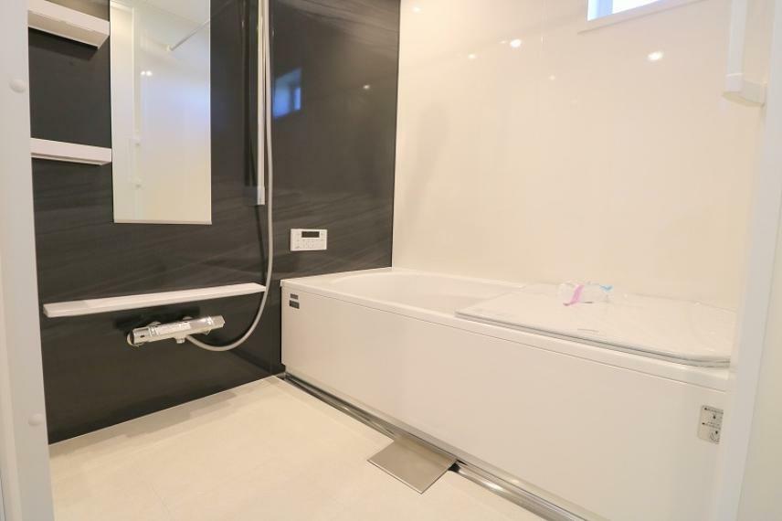 浴室 現地（2024年3月）撮影 快適なバスタイムを提供する、上質なリラックス空間。