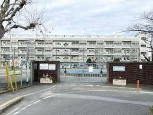 小学校 新郷東小学校（小学校）