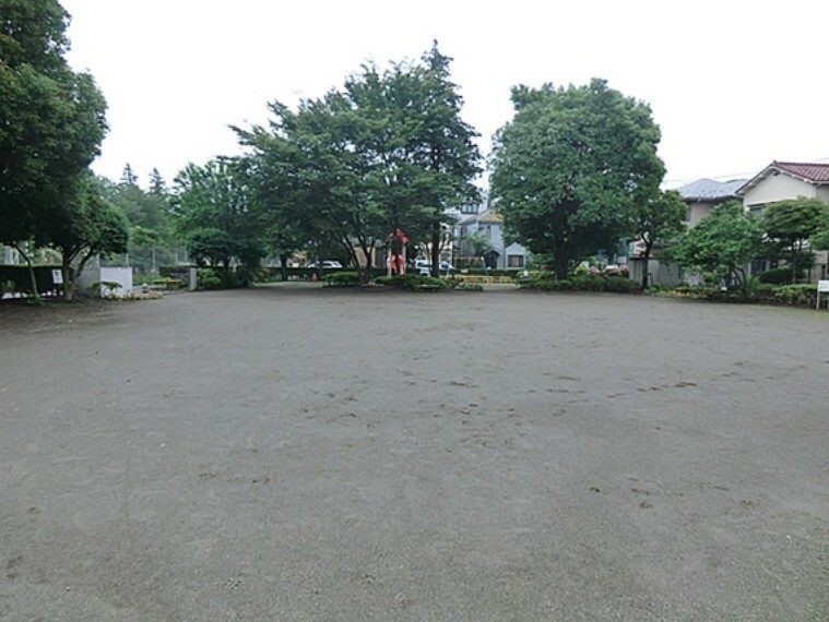 公園 南台6丁目公園　距離約300m