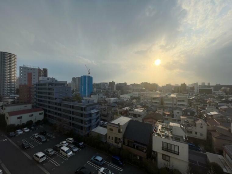 眺望 窓を開けると広がる青空。心をリフレッシュして日々を過ごしていきましょう。