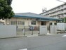 幼稚園・保育園 矢向保育園 0歳児から5歳児まで90名の保育園。長時間・延長・土曜保育の利用が多くなり、平成23年度6月より休日保育も行っています。