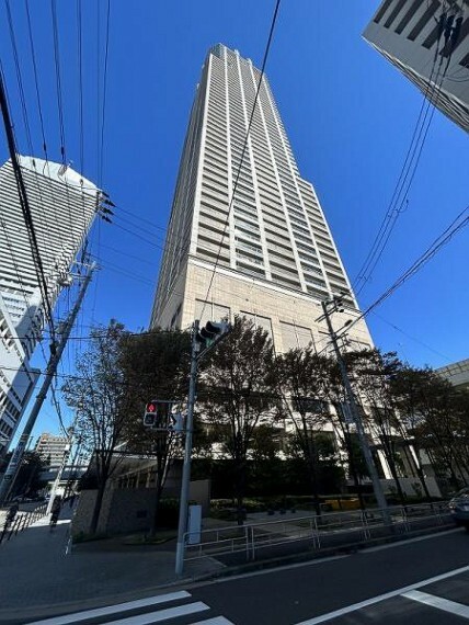 外観写真 大阪メトロ中央線「弁天町」駅徒歩1分に立地のマンションです！