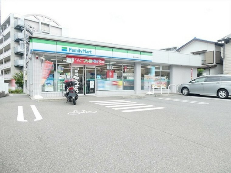 コンビニ ファミリーマート　東村山本町店